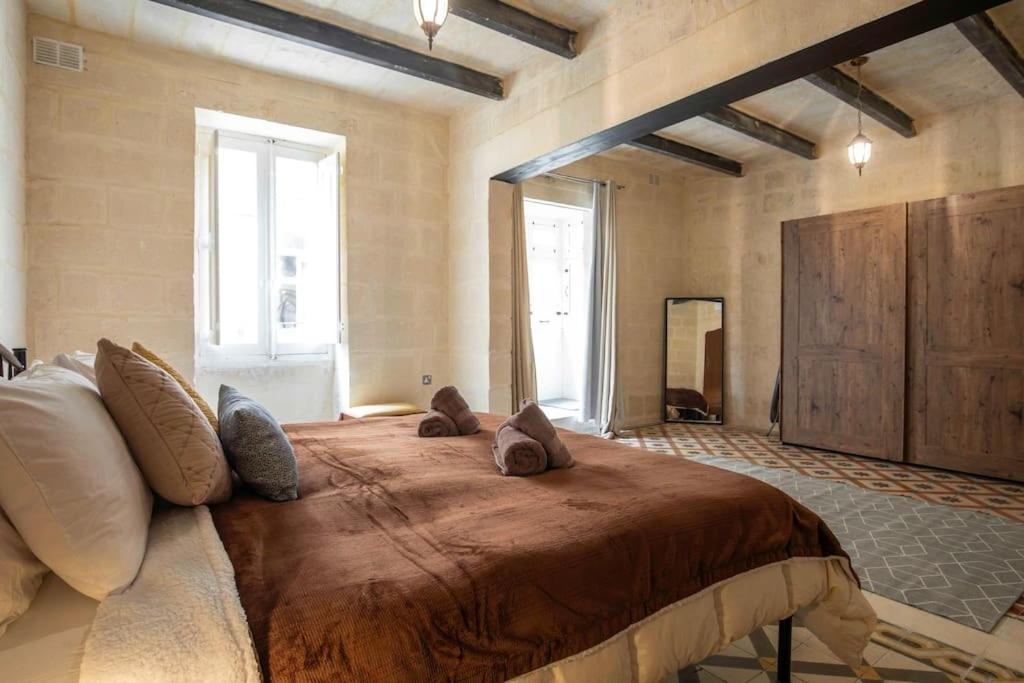 Chic, Stylish & Spacious Flat In Central Valletta Exterior foto