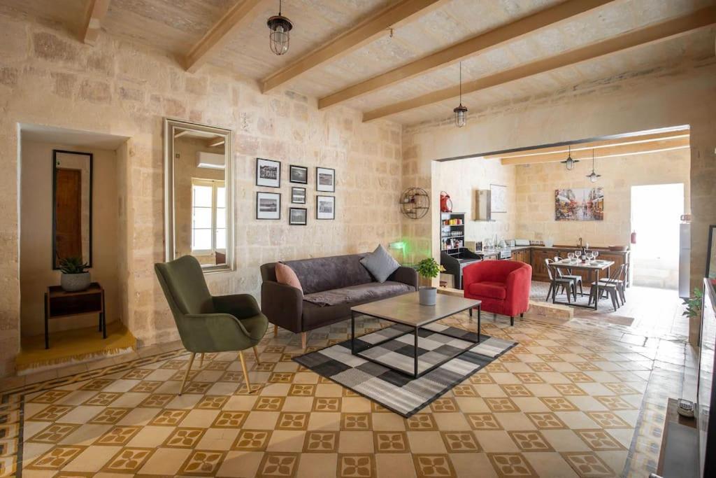 Chic, Stylish & Spacious Flat In Central Valletta Exterior foto